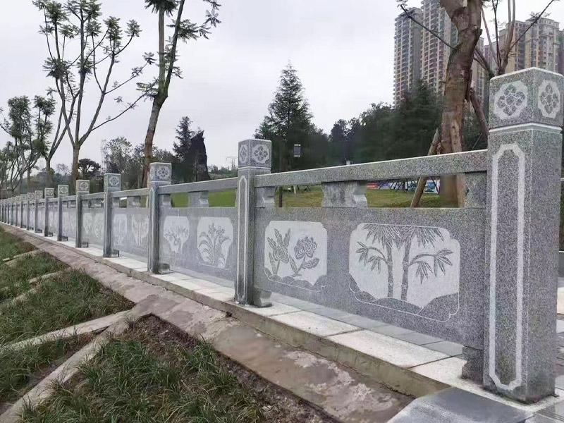 進(jìn)行石欄桿施工時我們要注意什么